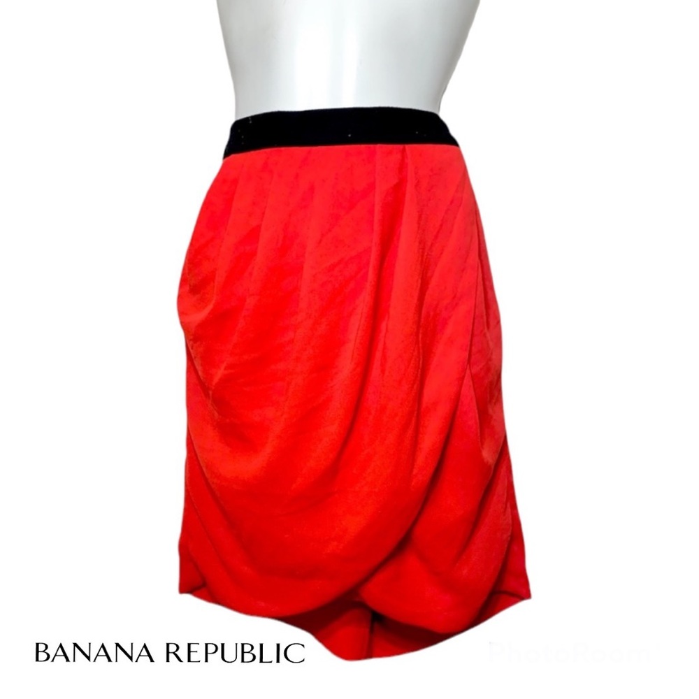 Banana Republic Classy Red Skirt